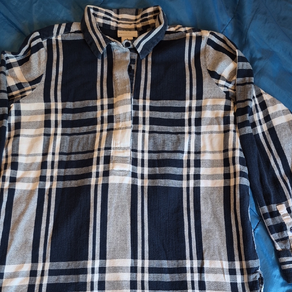 Liz Claiborne Navy and White Plaid 4 Button-Down Shirt